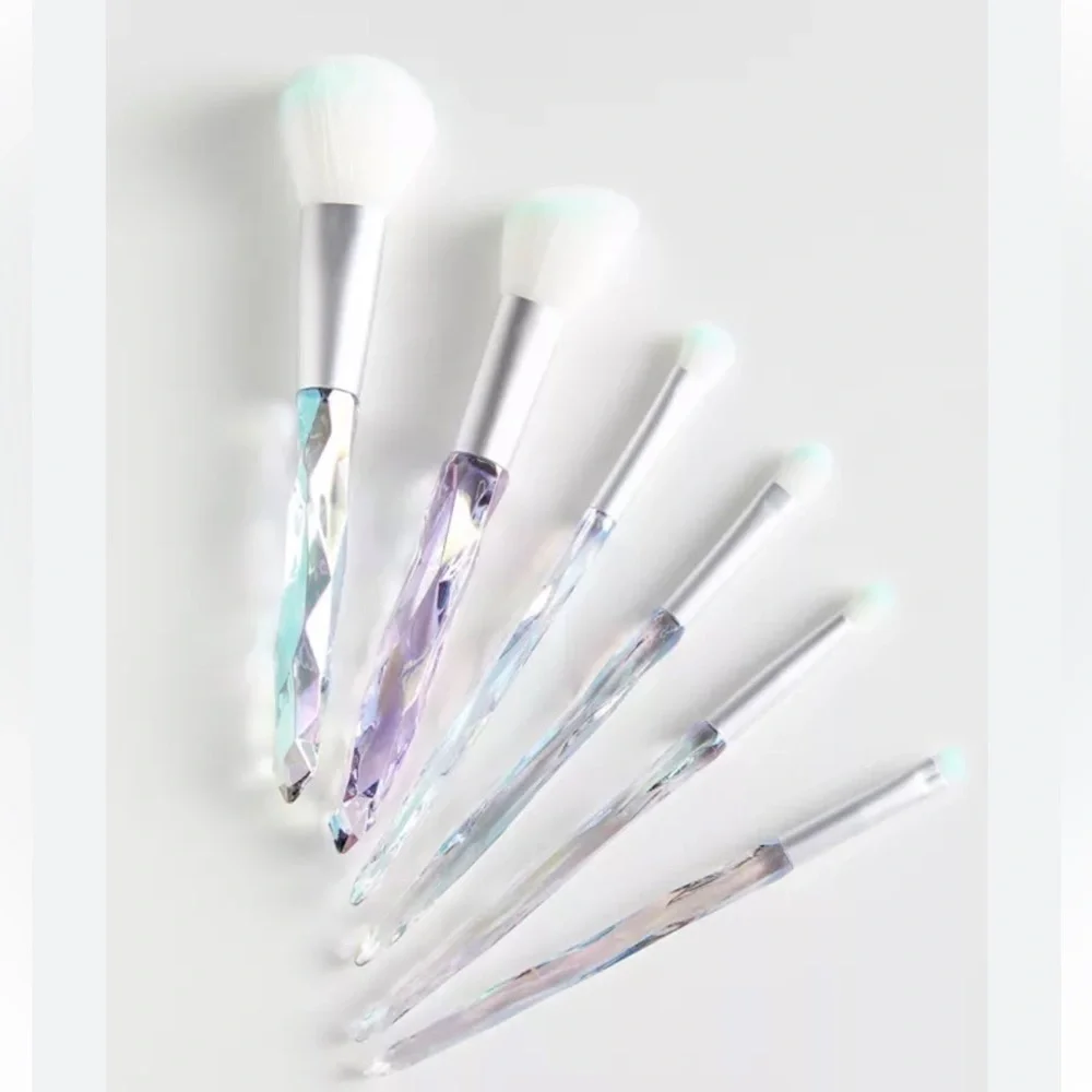 NWT URBAN OUTFITTERS 6 PIECE BLUE IRIDESCENT CRYSTAL BRUSH SET